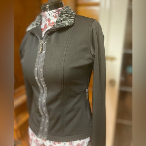 Wooly Bully Wear Jacket - Picture 7 of 12